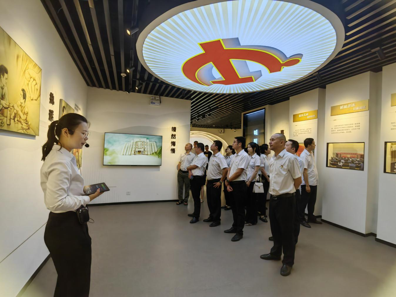 市秦巴農(nóng)擔(dān)公司開展“學(xué)習(xí)黨規(guī)黨紀、筑牢廉潔底線”黨紀學(xué)習(xí)主題黨日活動